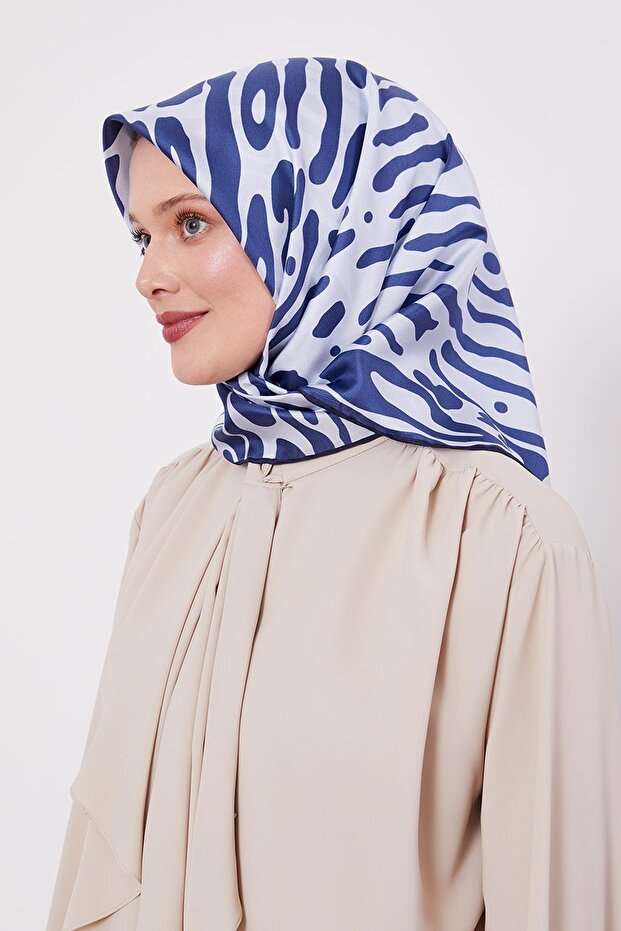 وشاح حريري من التويل بنمط الفهد الأزرق - 1