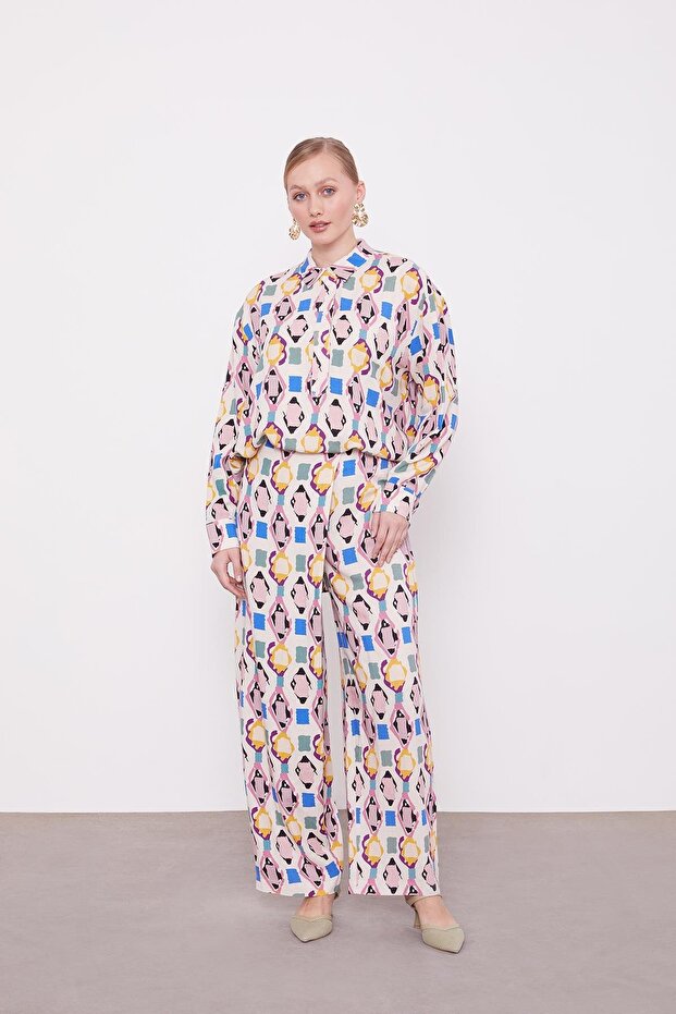 طقم تونيك منقوش بنمط هندسي باللون البودرة - 1