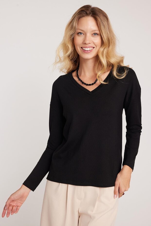 Women's Slim Fit Slim Fit Viscose Fabric V Neck Black Blouse