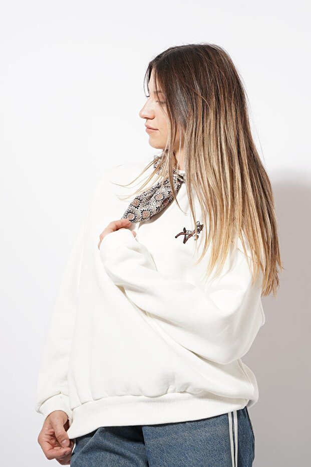 سويت بيسك وايت مع معرض سيللا - 3