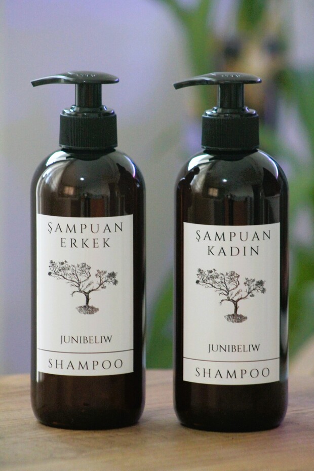 Set of 2 Amber Plastic Bottles Empty Men's Shampoo Women's Shampoo Bottles with Labels 2X400 ml
