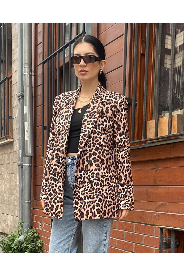 Women's Leopard Double-Breasted Oversize Blazer Jacket with Button Detail