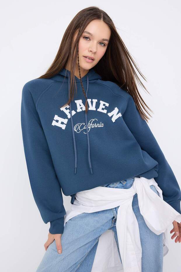 Teen Petrol Slogan Nakışlı Oversize/Geniş Kalıp Kapüşonlu Örme Sweatshirt TWOAW26SW00175