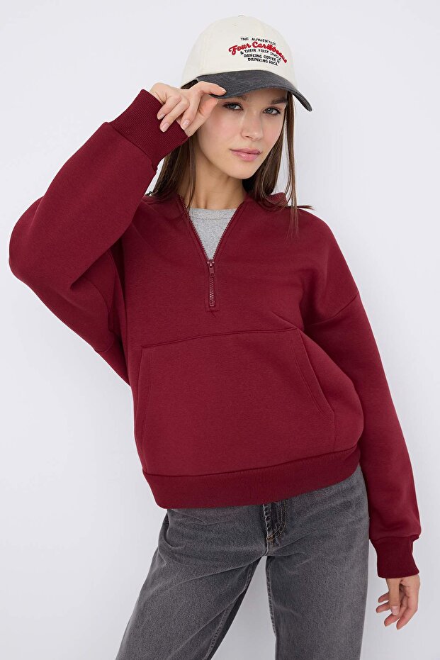 Teen Bordo Kapüşonlu Kalın İçi Polarlı Yarım Pat Fermuarlı Cepli Örme Sweatshirt TWOAW26SW00160 - 1