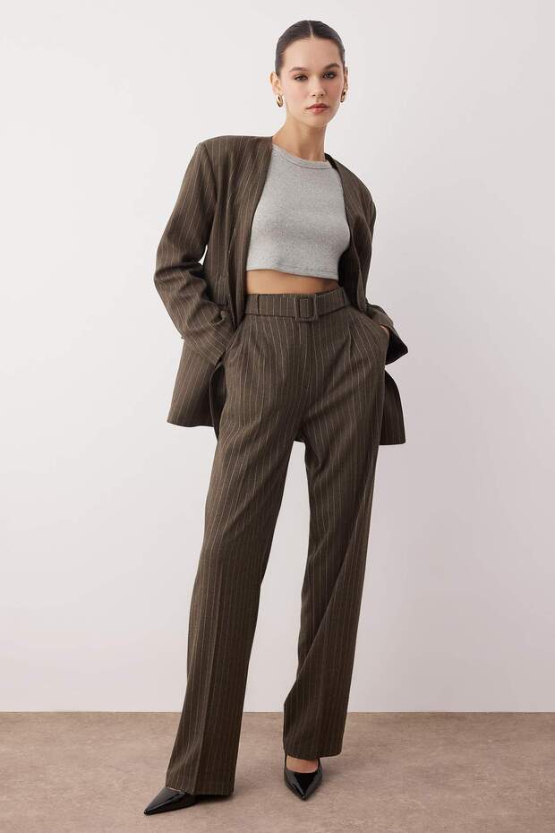 Haki Kemerli Çizgili Dokuma Geniş Paça Pantolon TWOAW26PL00083 - 1