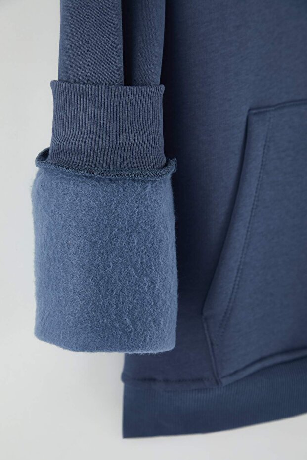 Indigo Motor Nakışlı Oversize/Geniş Kesim İçi Polarlı Kapüşonlu Sweatshirt TMNAW25SW00016 - 7