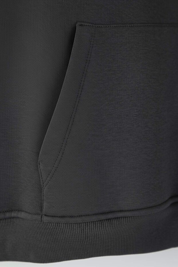 Antrasit Regular/Normal Kesim Kapüşonlu İçi Polar/Sıcak Tutan Sweatshirt TMNAW20SW0163 - 7