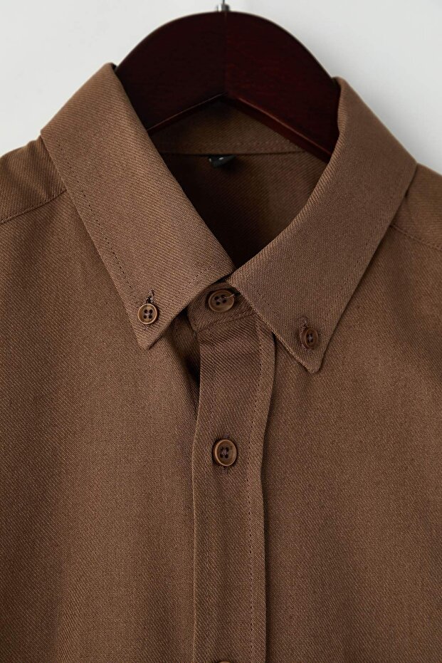 Kahverengi Regular Fit Gabardin Dokulu Erkek Gömlek TMNAW26GO00009 - 6