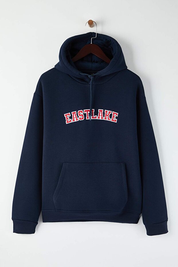 Lacivert Oversize/Geniş Kesim İçi Polarlı Kapüşonlu Yazı Nakışlı Sweatshirt TMNAW24SW00029 - 5