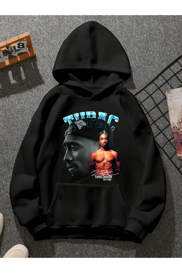 سويت شيرت أسود بقلنسوة مطبوعة من tupac v43