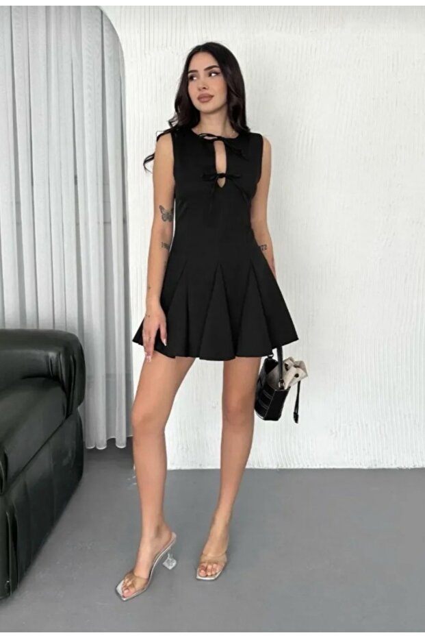 Önü Bağlamalı Siyah Mini Gece Elbisesi - 1