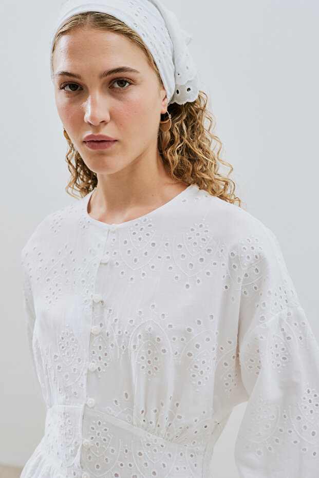 BRODE DÜĞMELİ ELBİSE EKRU - 4