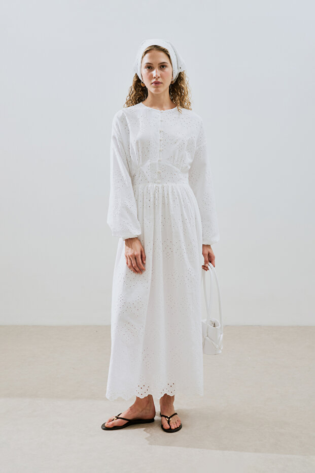 BRODE DÜĞMELİ ELBİSE EKRU - 2