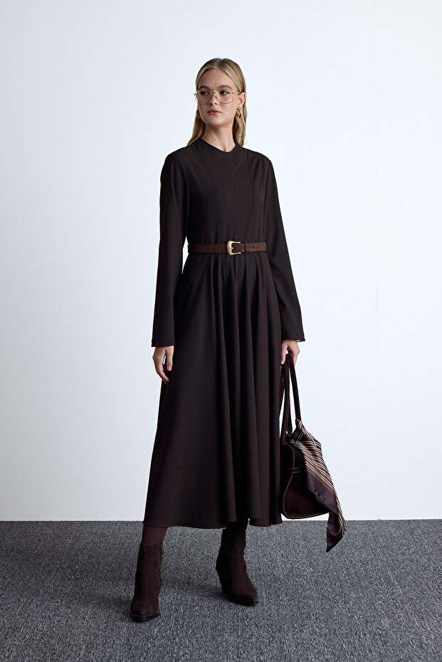 Keserűbarna, hosszú hullámos ruha - VOLANLI FIT - 3