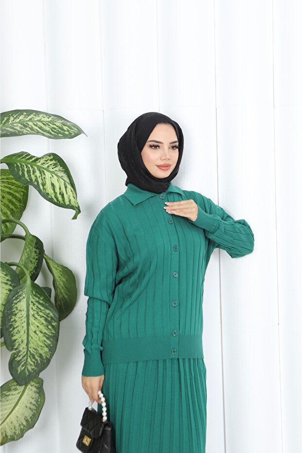 بدلة تنورة مطوي مع سترة - 4