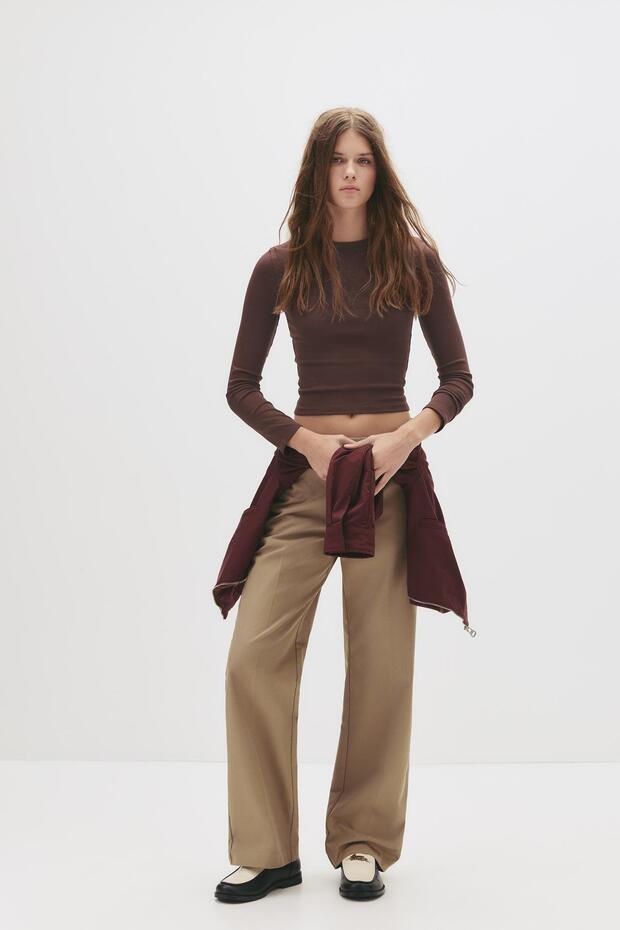 Vücuda oturan pamuklu tişört - 3