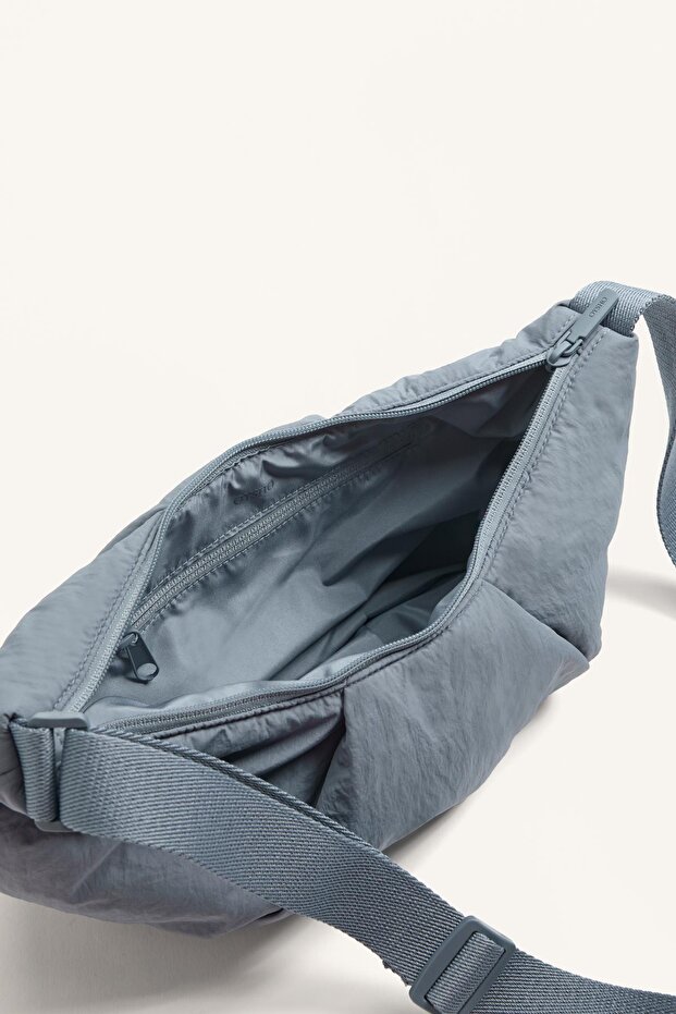 Kapitone çapraz askılı çanta - 4