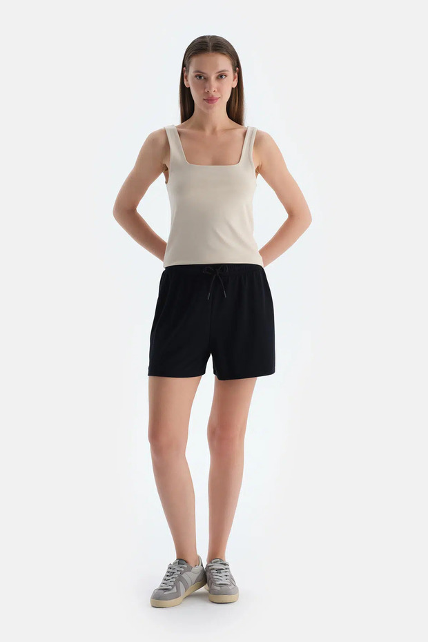 Siyah Kordonlu Modal Şort - 1