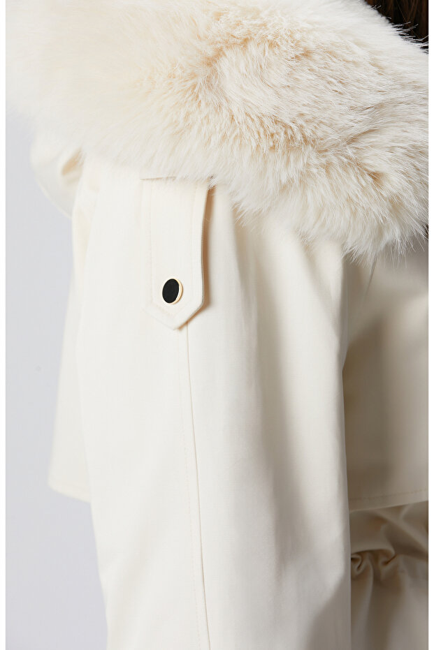 Kırık Beyaz Kaban - 6