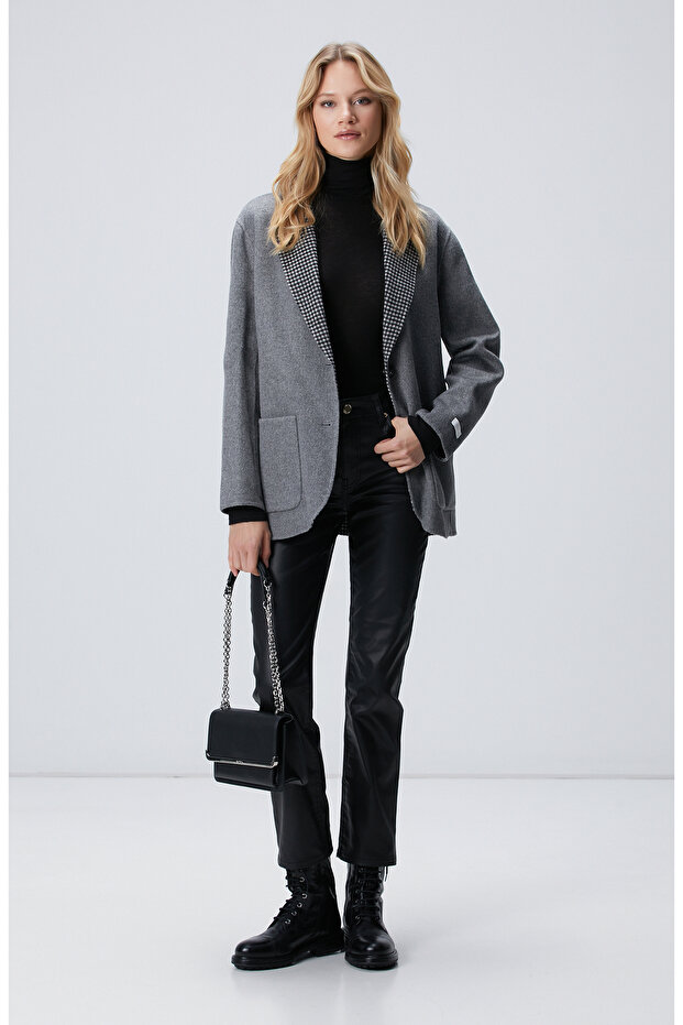 Siyah Kaplamalı Pantolon - 1