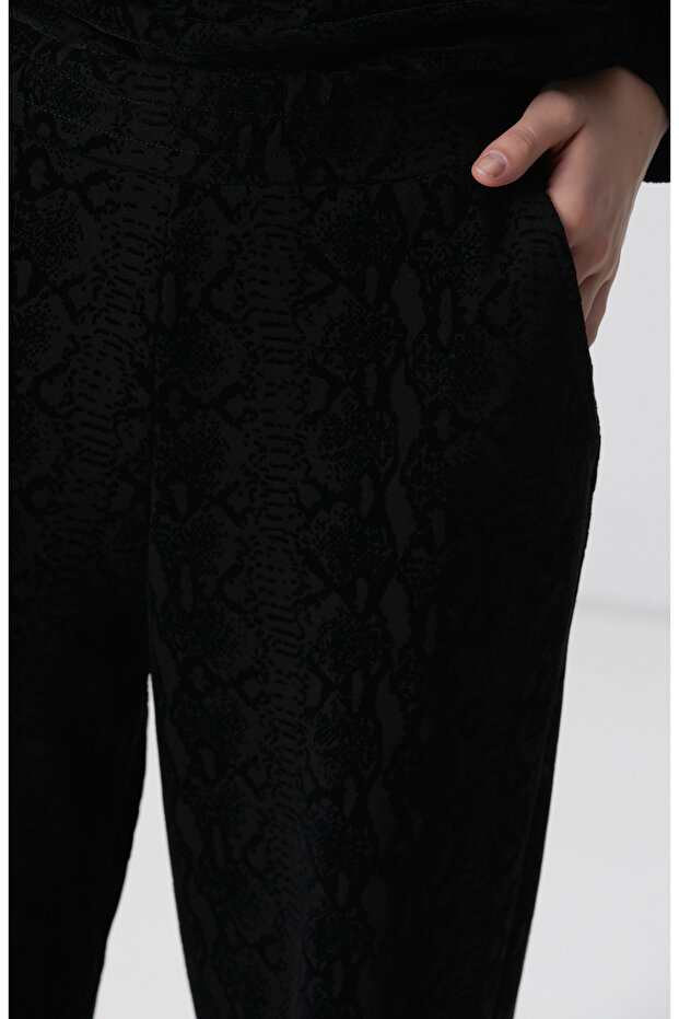 Siyah Baskılı Eşofman - 5