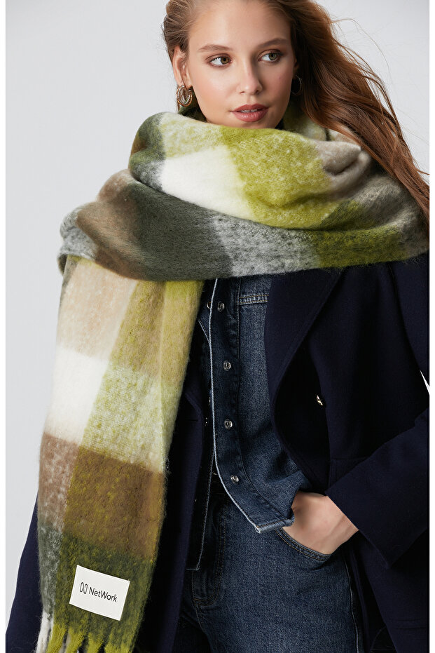 Yeşil Kadın Atkı - 1