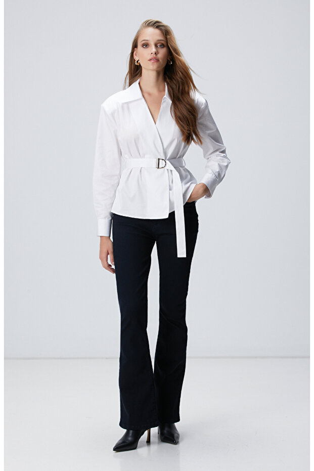 Beyaz Kemerli Bluz - 3