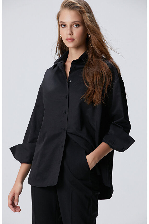 Siyah Roba Dikiş Detaylı Oversized Gömlek - 1