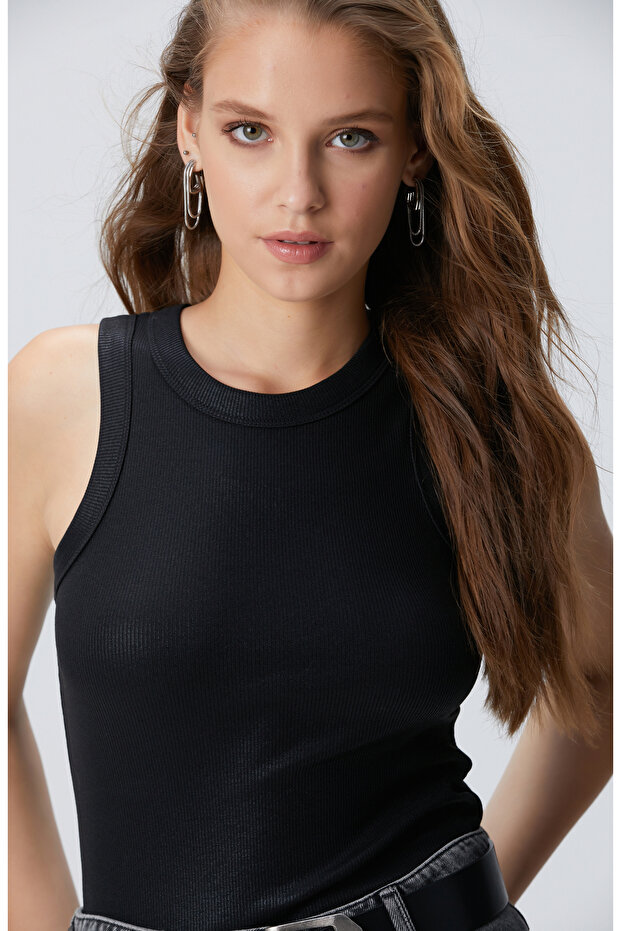 Siyah Varak Baskılı Örme Atlet - 2