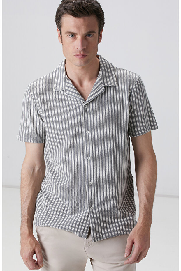 Gri Beyaz Gömlek - 2