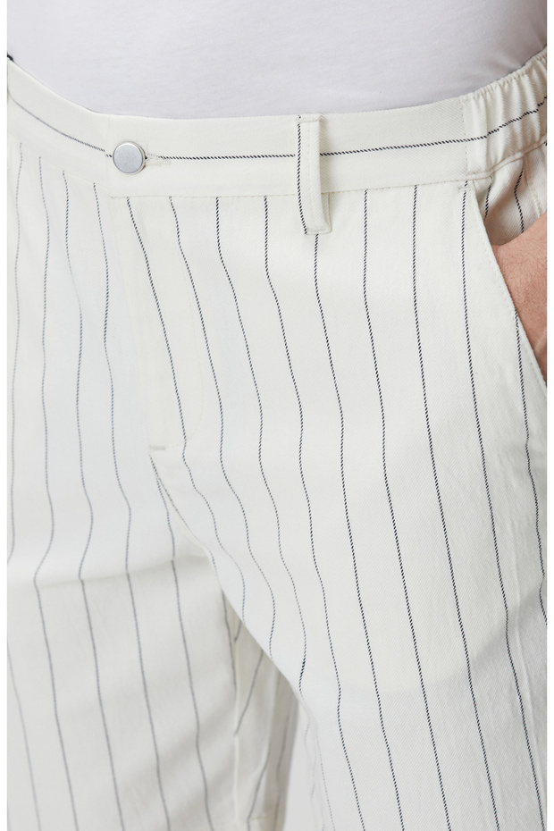 Kırık Beyaz Şort - 4