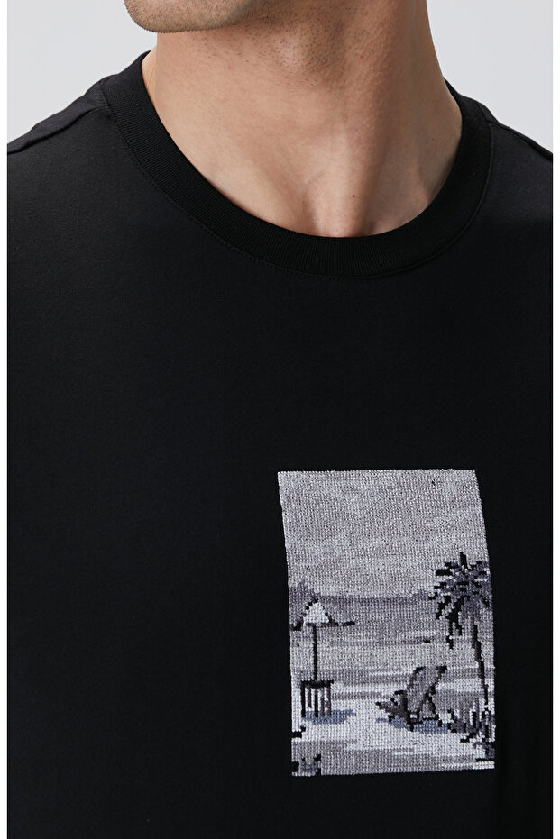 Siyah Nakışlı Örme T-shirt - 6