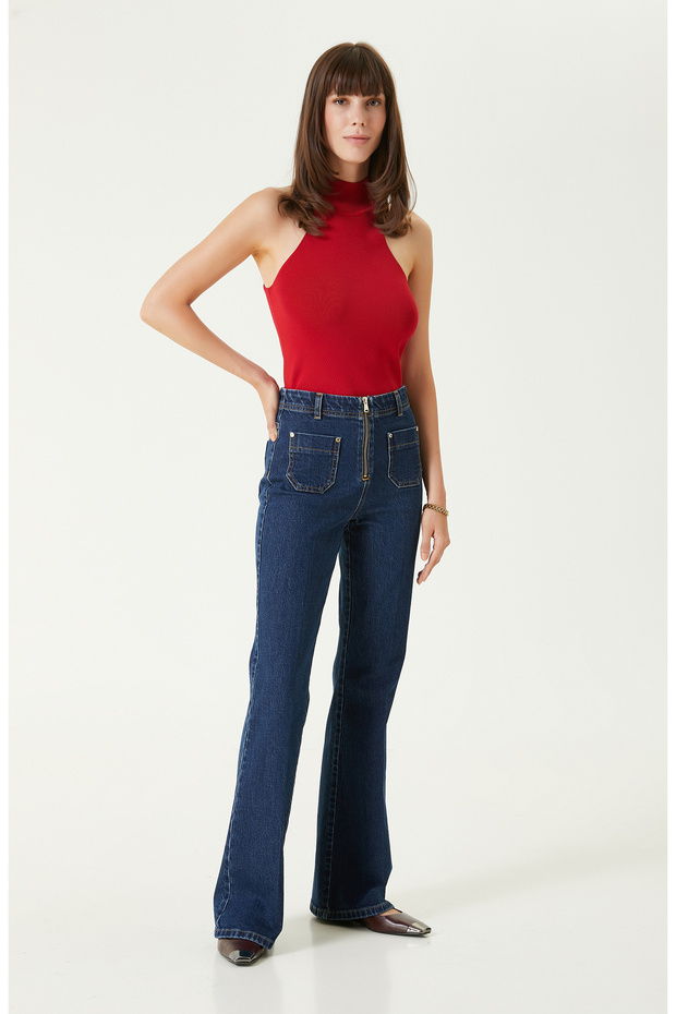 Kırmızı Kazak - 3