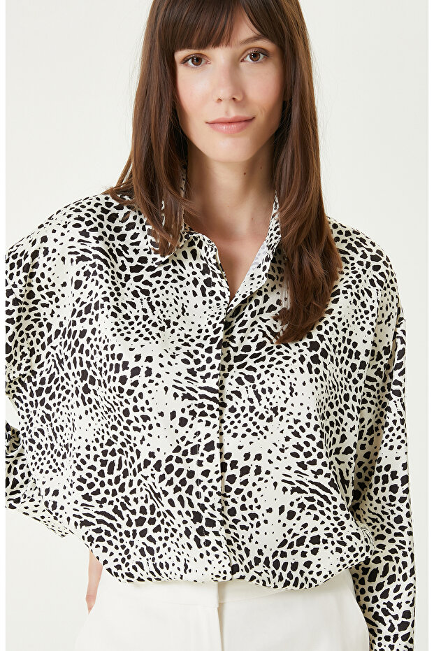 Beyaz Siyah Gömlek - 2