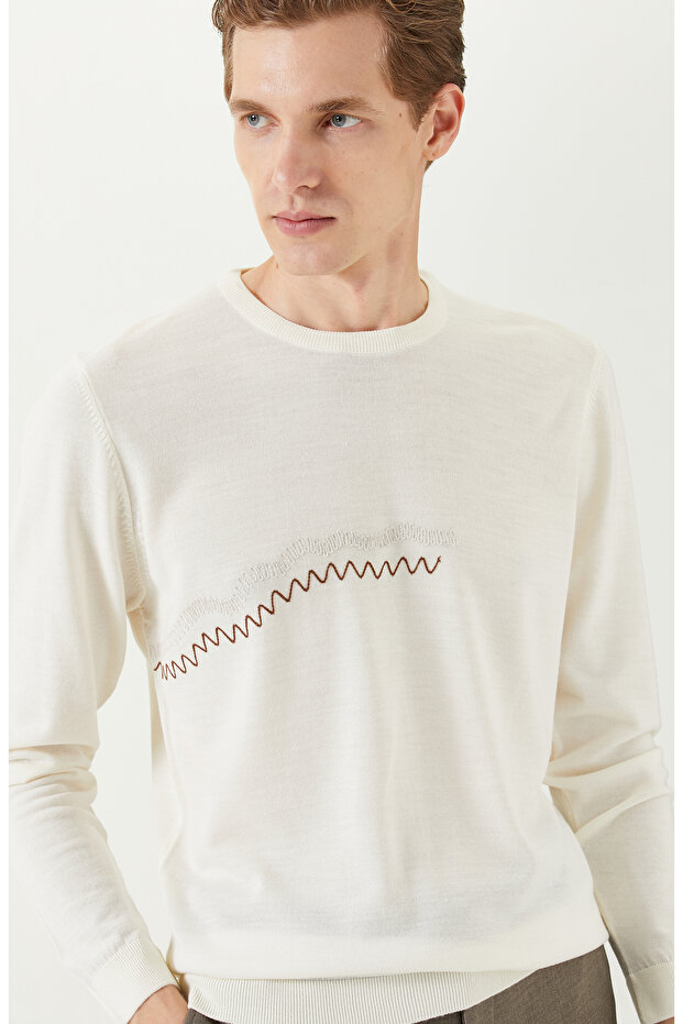 Ekru Nakış Detaylı Kazak - 6