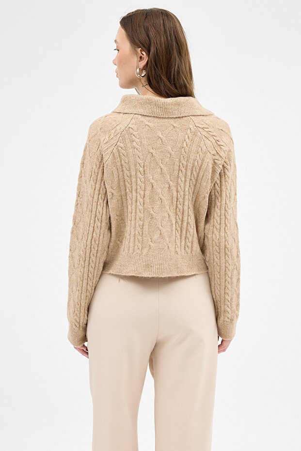 7265 سترة مزينة بالأحجار باللون البيج - 5