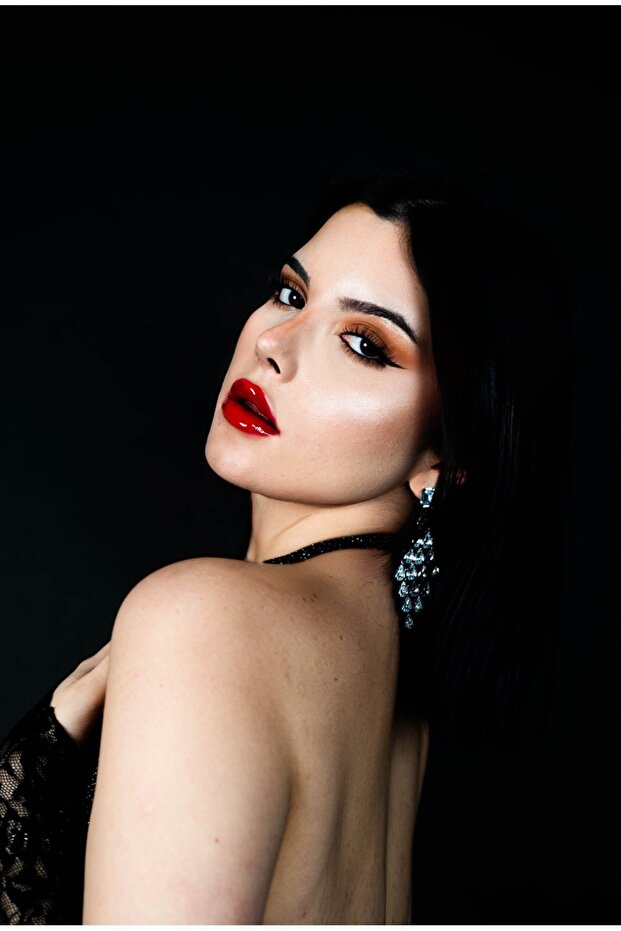 Stylish Lip Gloss - 8