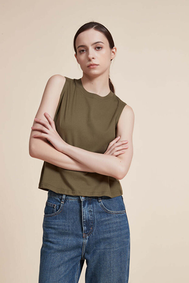 Solid Crew-Neck Top - 3