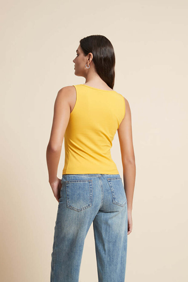 بلوزة سادة بدون أكمام - 6