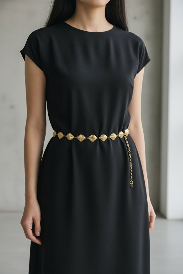 Women's Original Tarnish-Resistant Sea Shell Detailed Gold Chain Belt