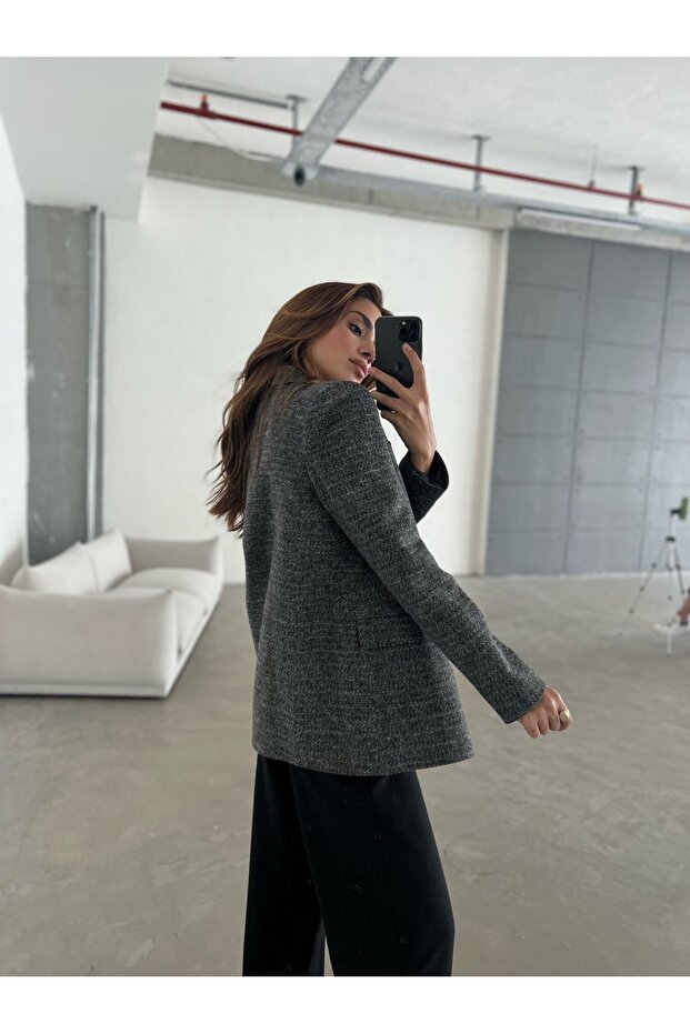 سترة صوفية رمادية اللون - 2