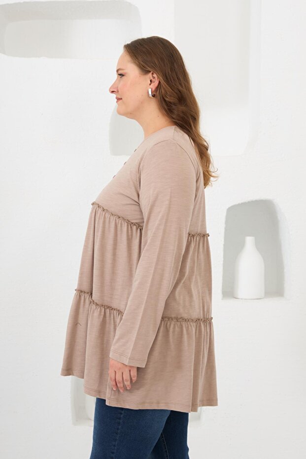 توب مكشكش بتفاصيل أزرار مقاس كبير من فرو المنك - 3