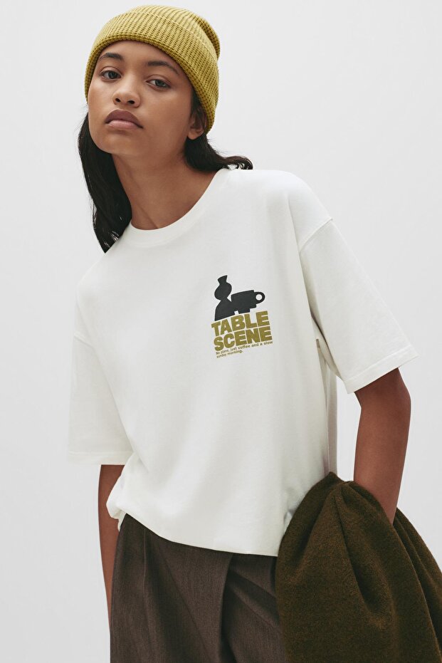 Vazo grafik baskılı tişört - 6