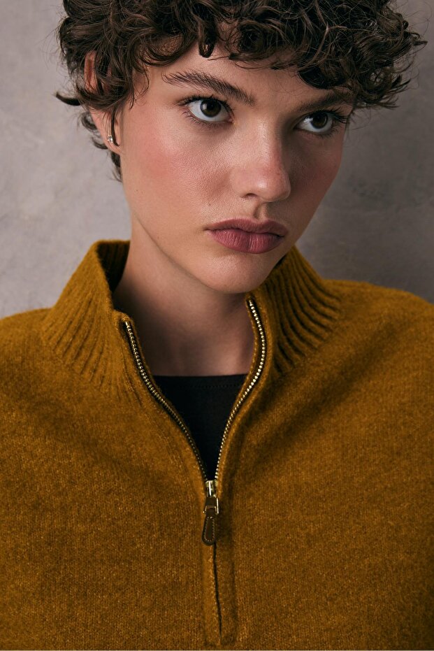 Fermuarlı triko kazak - 4