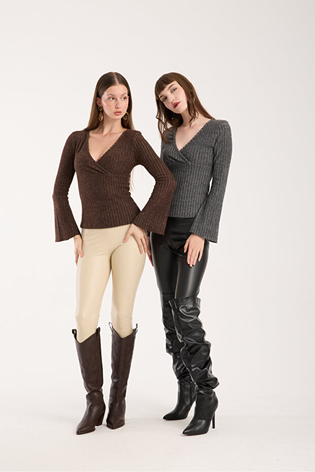 Kahve Anvelop Yaka İspanyol Kol Triko Bluz - 7