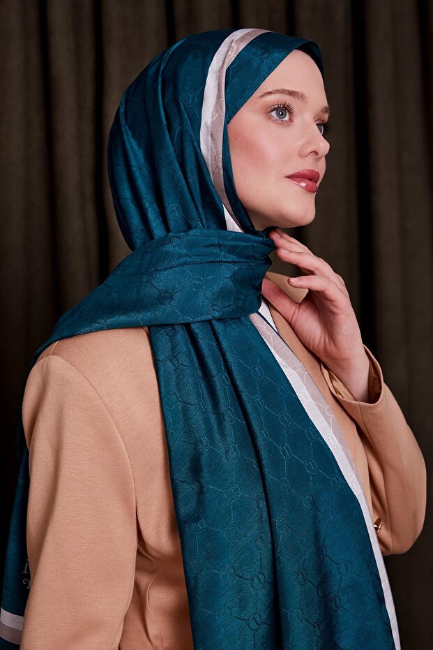 شال مونوغرام مخطط مزدوج من الزمرد - 3