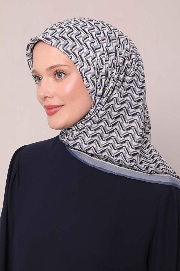 وشاح ناعم بنمط متعرج من إنديجو