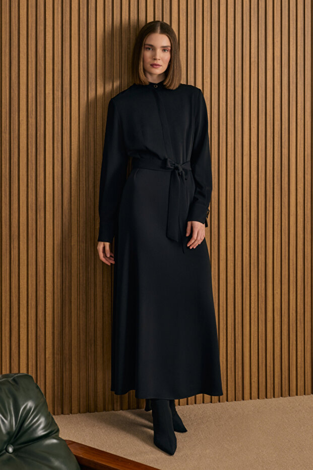 Hakim Yaka Dökümlü Elbise - 2