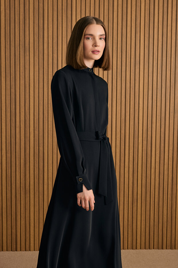 Hakim Yaka Dökümlü Elbise - 4