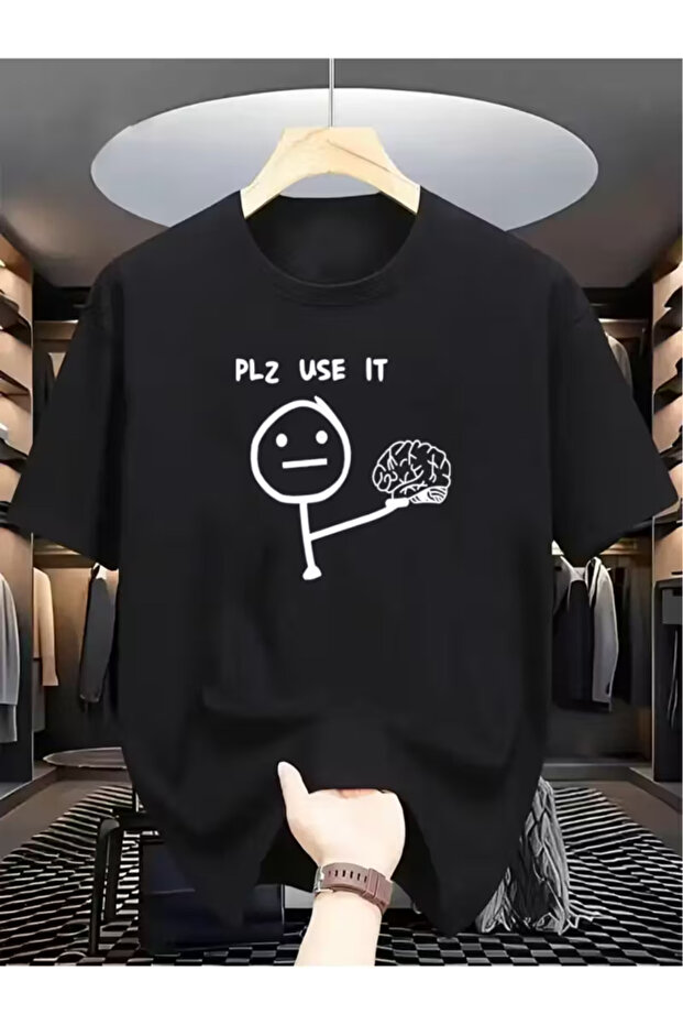 تي شيرت رجالي مطبوع عليه عبارة "Plz Use It" مضحكة